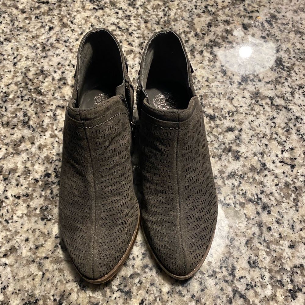 Girls short boots